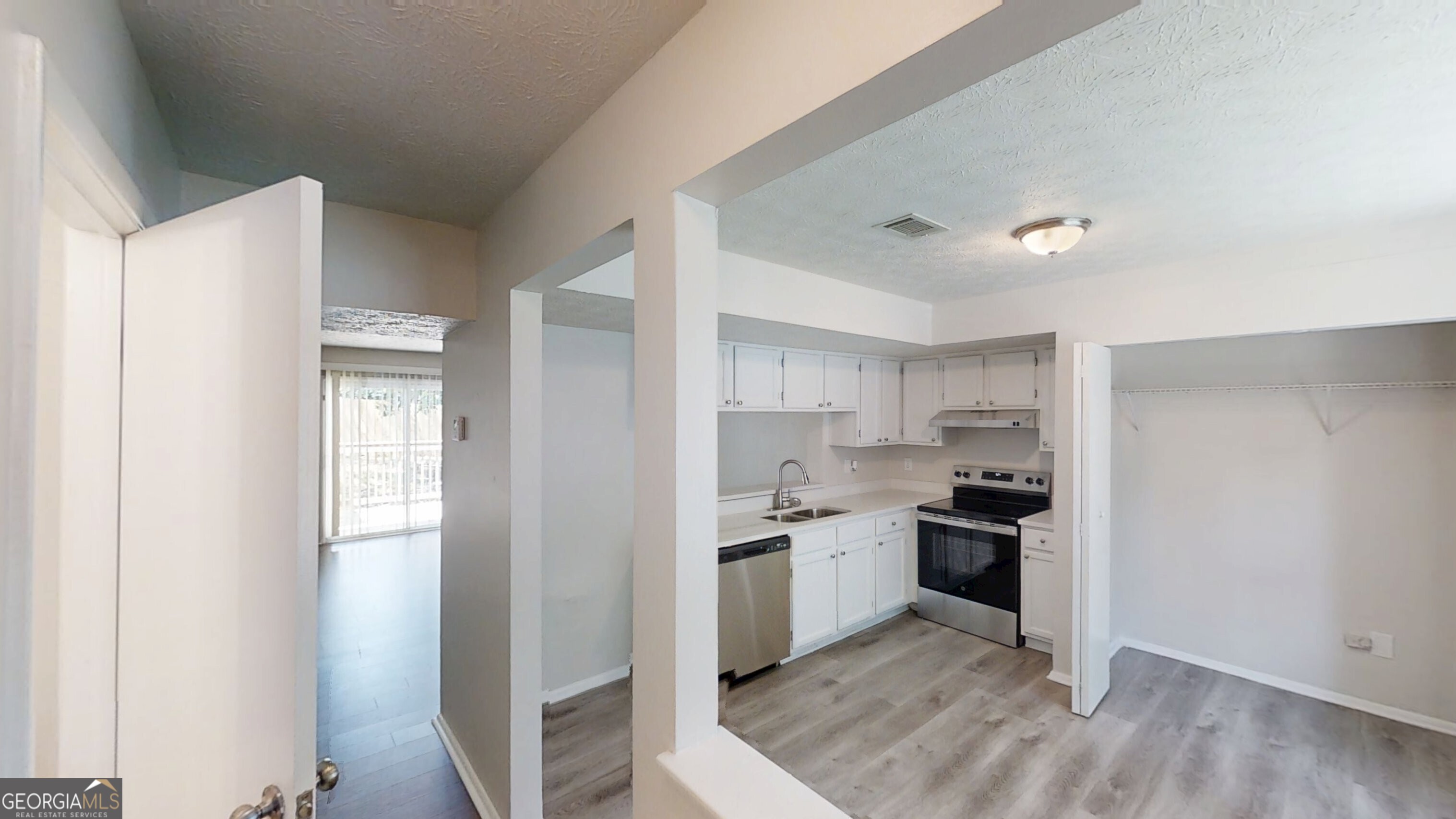 1417 Springleaf CIR SE
