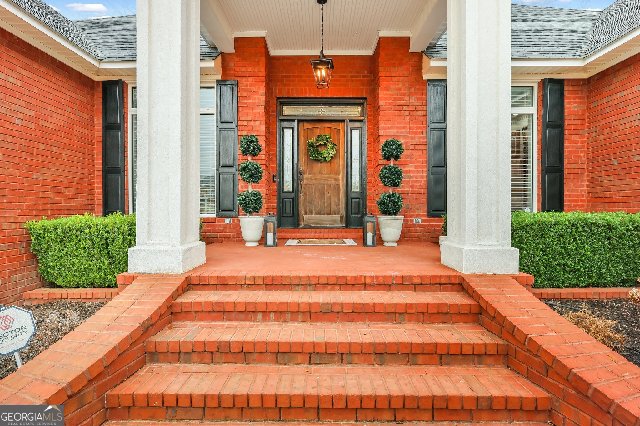 111 Oakridge DR