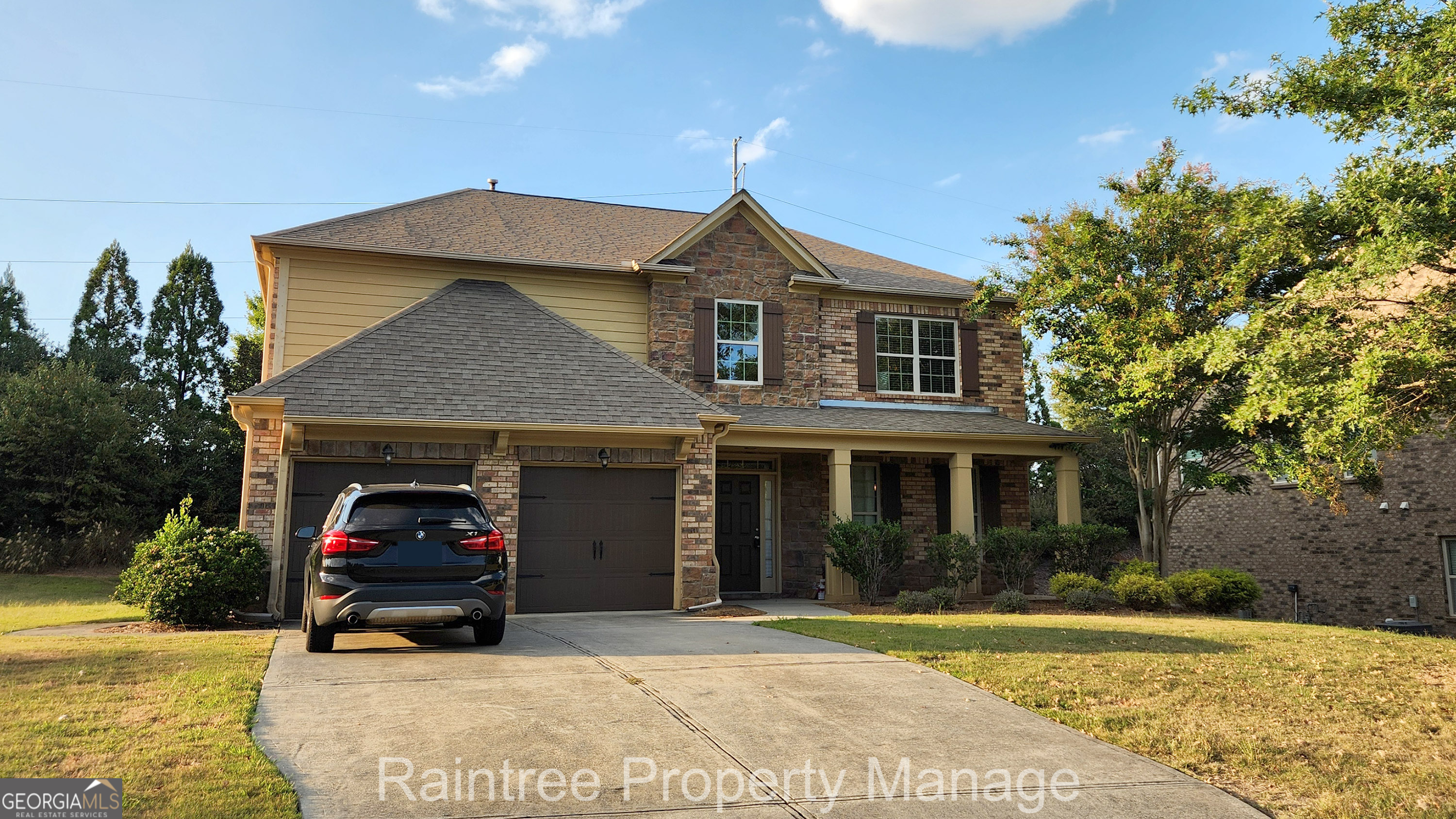 BRICK AND STONE TWO-STORY WITH 5 BEDROOMS, 3 FULL BATHS, AND 2-CAR GARAGE. GUEST SUITE WITH FULL BATH ON MAIN. TWO-STORY GRAND FOYER. CHEF'S KITCHEN WITH OVERSIZED ISLAND, GRANITE COUNTERTOPS, STAINLESS STEEL OVEN AND COOKTOP, WALK-IN PANTRY. SPACIOUS BEDROOMS UPSTAIRS WITH WALK-IN CLOSETS. NEUTRAL PAINT, PROFESSIONALLY CLEANED, CEILING FAN IN PRIMARY. LAWN CARE INCLUDED. LANDLORD CHANGES AIR FILTERS EVERY 90 DAYS. PRIME JOHNS CREEK LOCATION WITH EASY ACCESS TO GA-120 AND GA-141. EXCELLENT SCHOOLS-SHAKERAG ELEMENTARY, RIVER TRAIL MIDDLE, NORTHVIEW HIGH. MOVE-IN READY. Min 1 year lease. Monthly gross income must be 2.75x rent or greater. Min credit 650. No tobacco & marijuana smoking. No bankruptcy & eviction. Prefer no pets but may consider up to 2 non-aggressive pets less than 30 lbs each for a $30/mo pet fee. No exception to pet rules. Requires renter's insurance. Non-refundable application fee $40/adult. 1 month's security deposit and first month rent due at closing. All measures approx. Information deemed reliable but not guaranteed. Application must include 1) completed rental application forms 2) proof of income & employment 3) gov issued ID 4) Valid SSN.