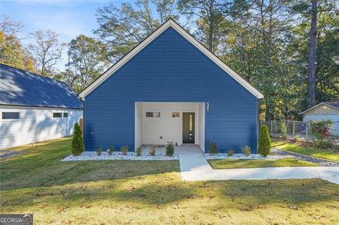 Photo of 581 Woods Drive NW, Atlanta, GA 30318 (MLS # 10644316)