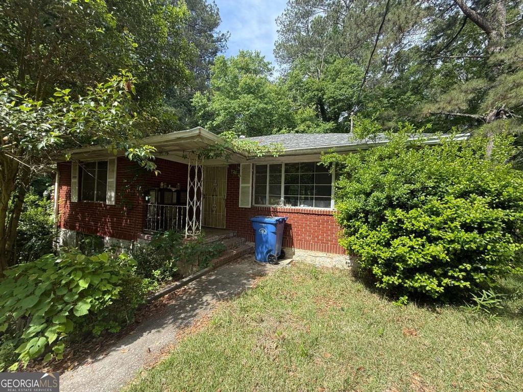 Photo of 2195 Barge Road SW, Atlanta, GA 30331 (MLS # 10765852)