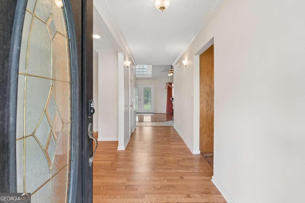 27 Darling ST