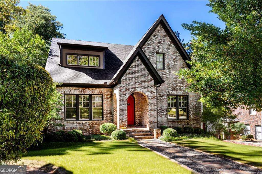 1890 Ridgewood DR NE