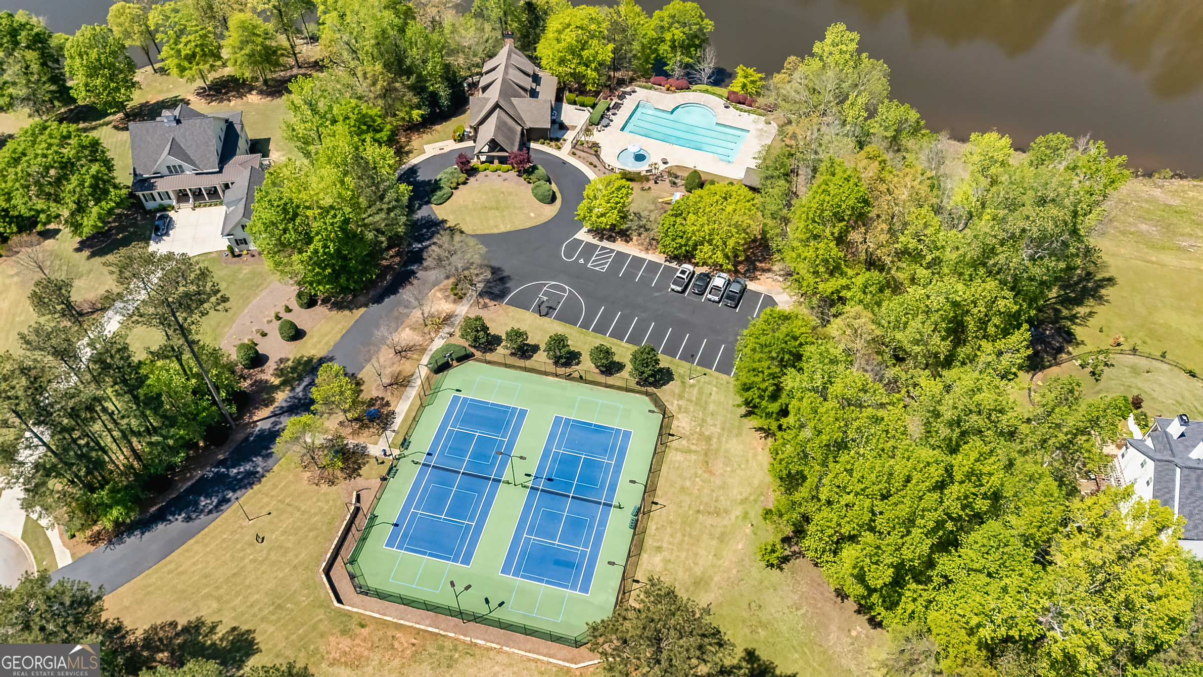 Tyrone, Georgia 30290, United States, 5 Bedrooms Bedrooms, ,5 BathroomsBathrooms,Residential,Pending,109916