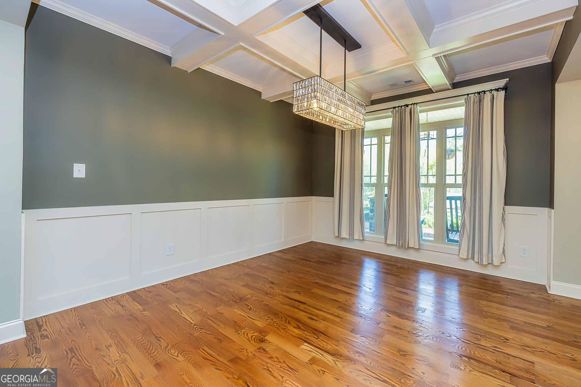 Tyrone, Georgia 30290, United States, 5 Bedrooms Bedrooms, ,5 BathroomsBathrooms,Residential,Pending,109916