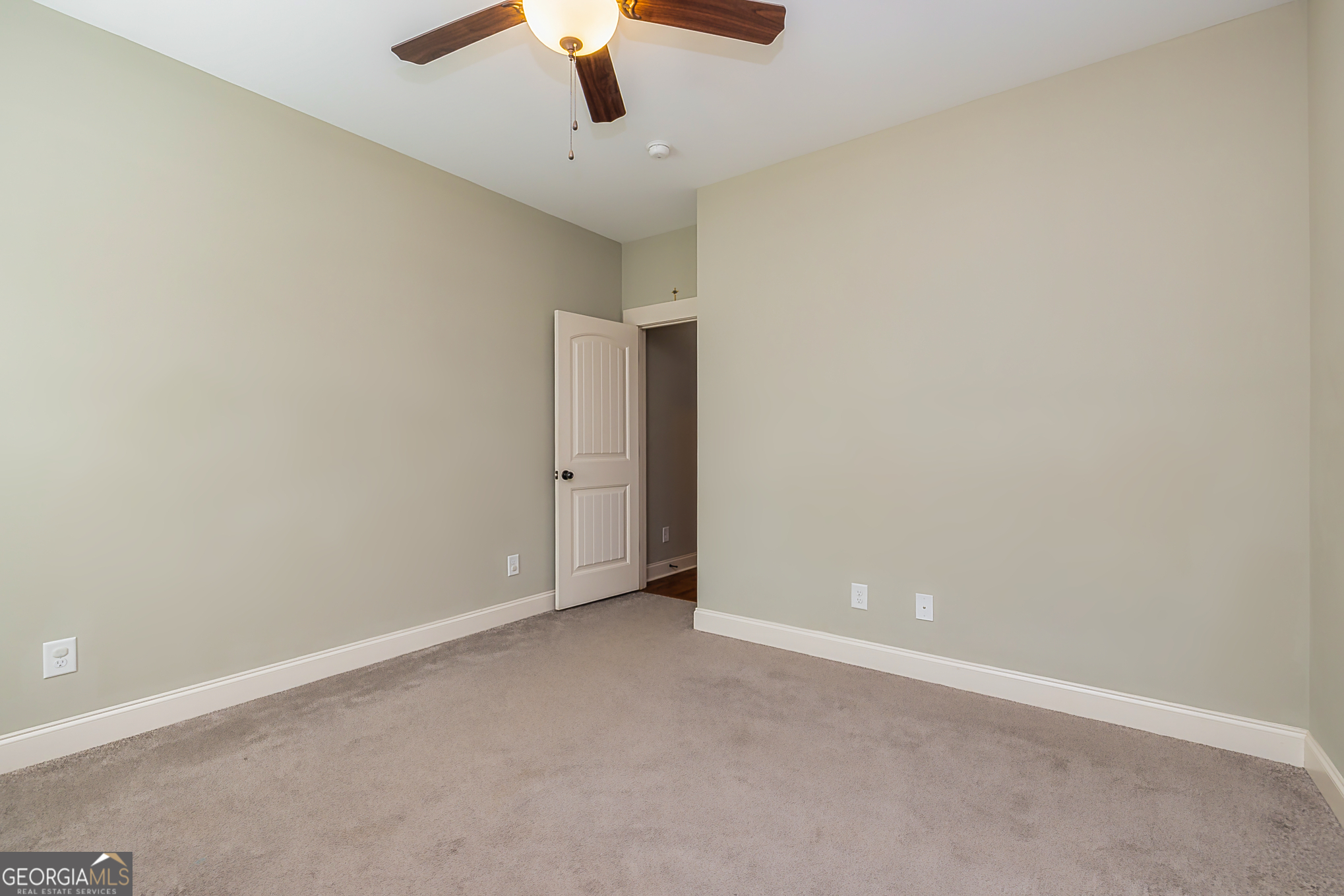 Tyrone, Georgia 30290, United States, 5 Bedrooms Bedrooms, ,5 BathroomsBathrooms,Residential,Pending,109916