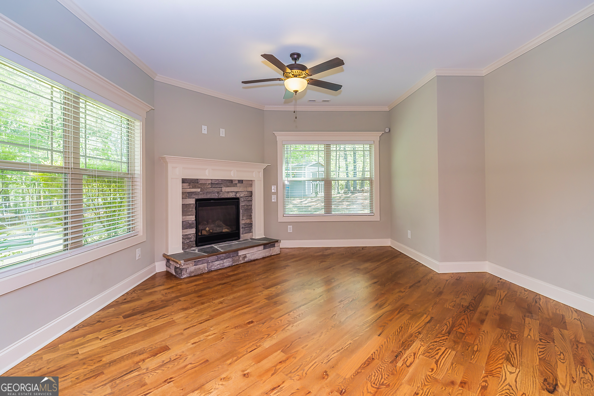 Tyrone, Georgia 30290, United States, 5 Bedrooms Bedrooms, ,5 BathroomsBathrooms,Residential,Pending,109916