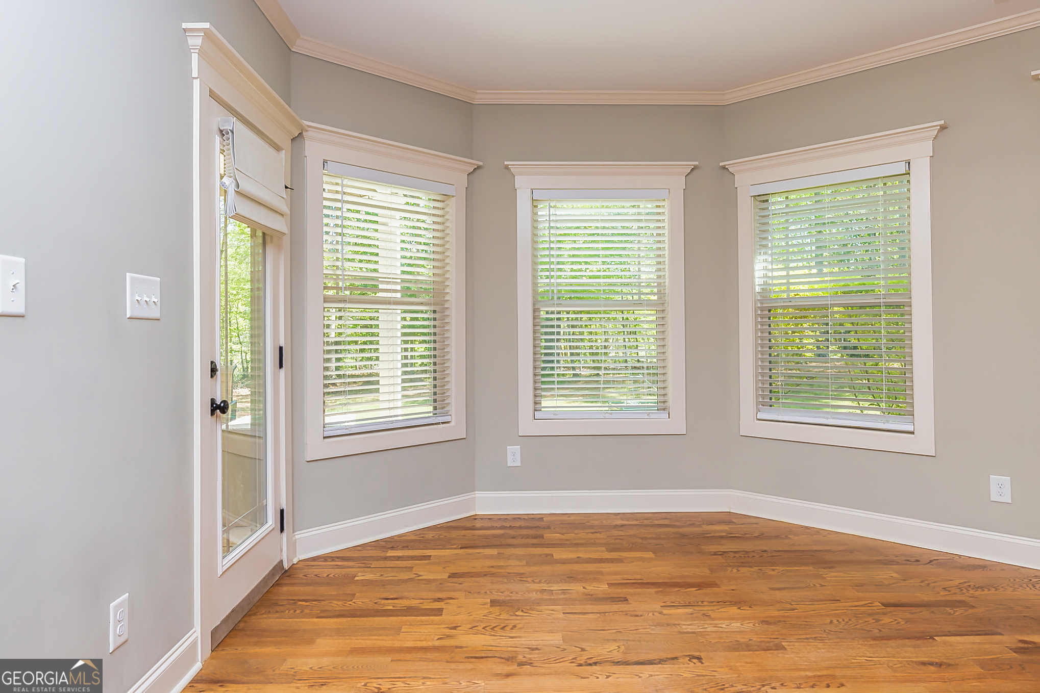 Tyrone, Georgia 30290, United States, 5 Bedrooms Bedrooms, ,5 BathroomsBathrooms,Residential,Pending,109916