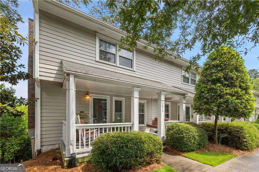 Photo of 2674 Farmstead Road SE, Smyrna, GA 30080 (MLS # 10625117)