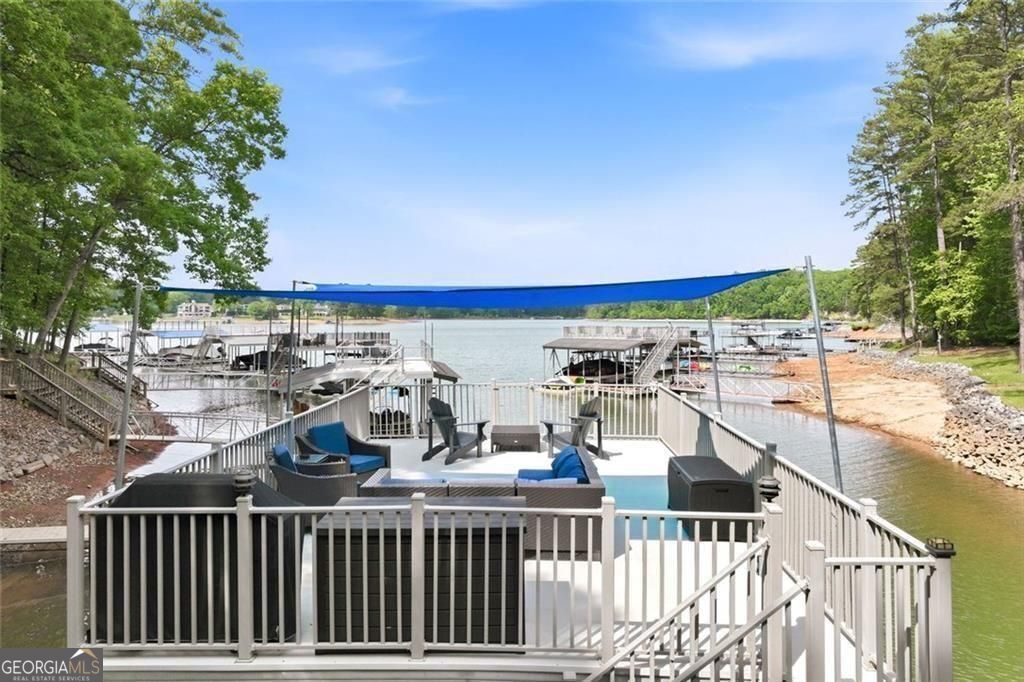 528 Oak Grove RD