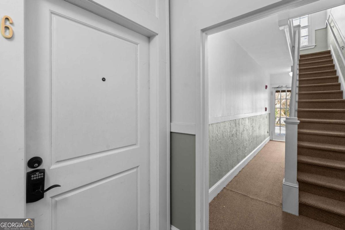 1071 N Highland AVE NE 6