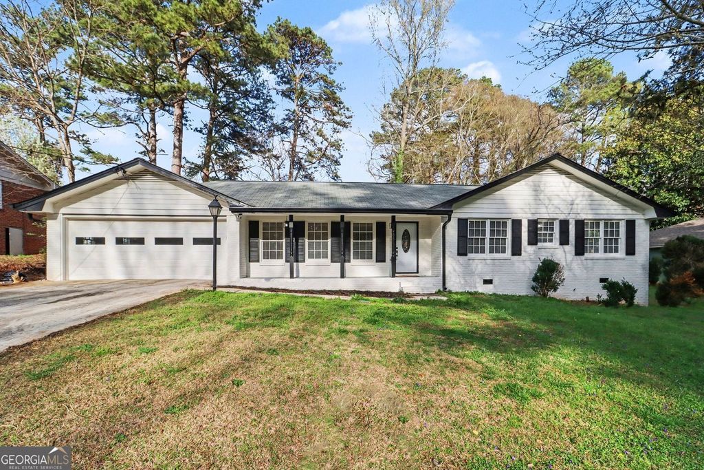 Photo of 2142 Colonial Oak Way SW, Stone Mountain, GA 30087 (MLS # 10712074)