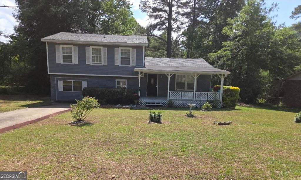 Photo of 1022 Thornwoode Lane, Stone Mountain, GA 30083 (MLS # 10742238)