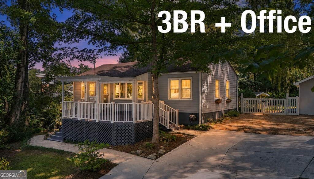 Photo of 1031 Shepherds Lane, Atlanta, GA 30324 (MLS # 10834718)