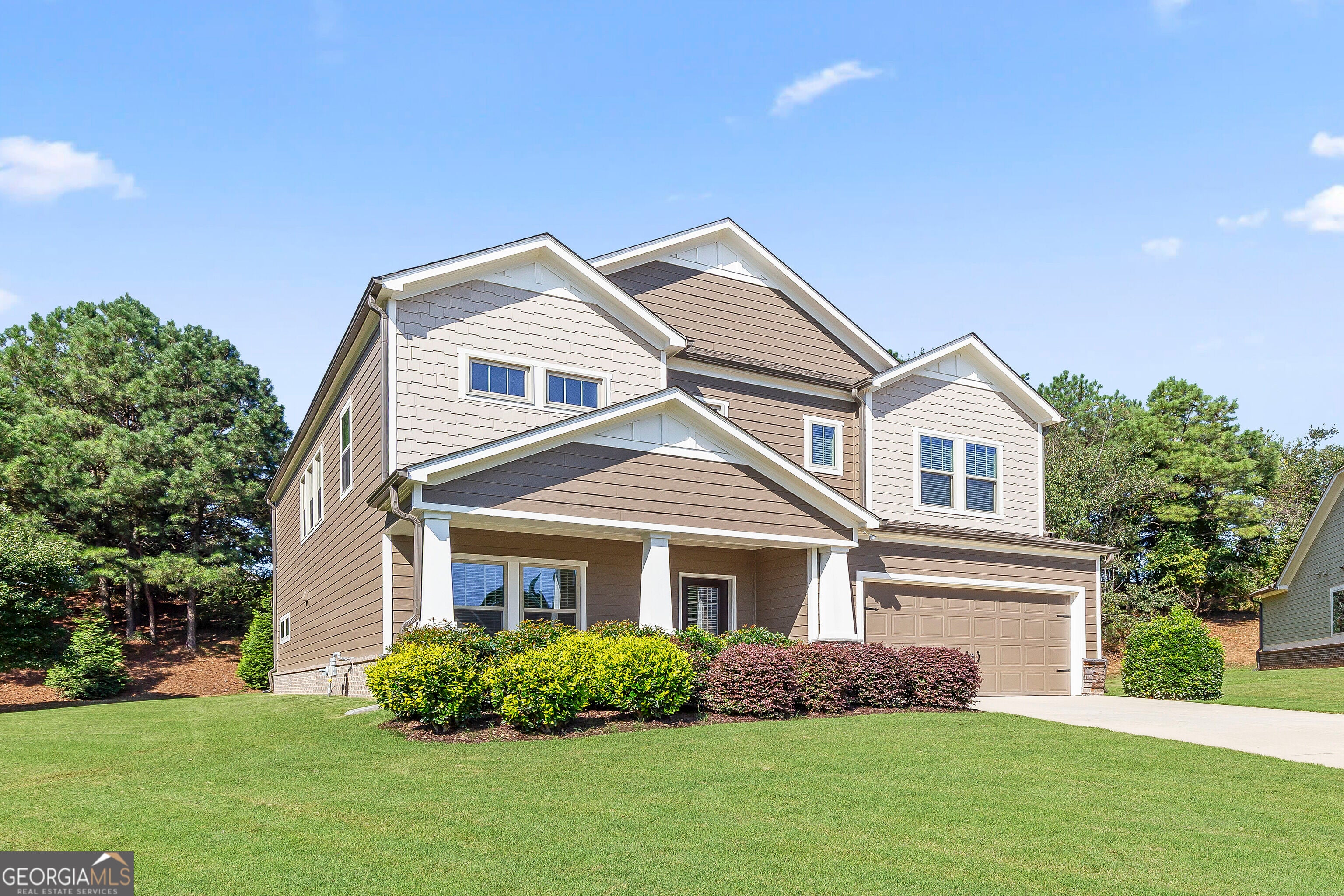 40 Lakewood CT SE