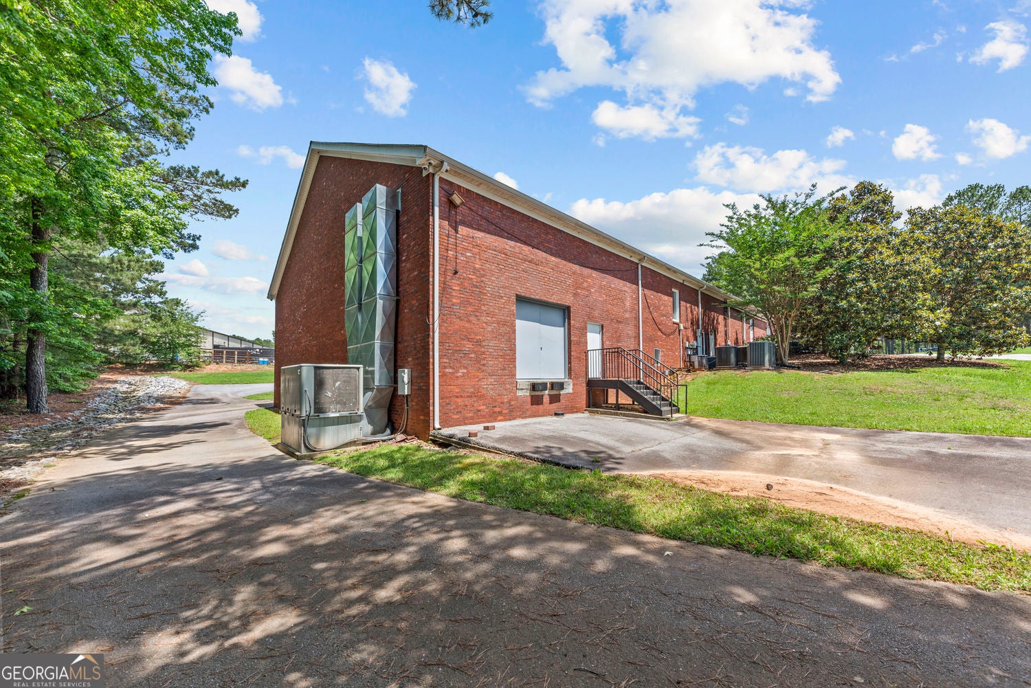 4440 Tuck RD