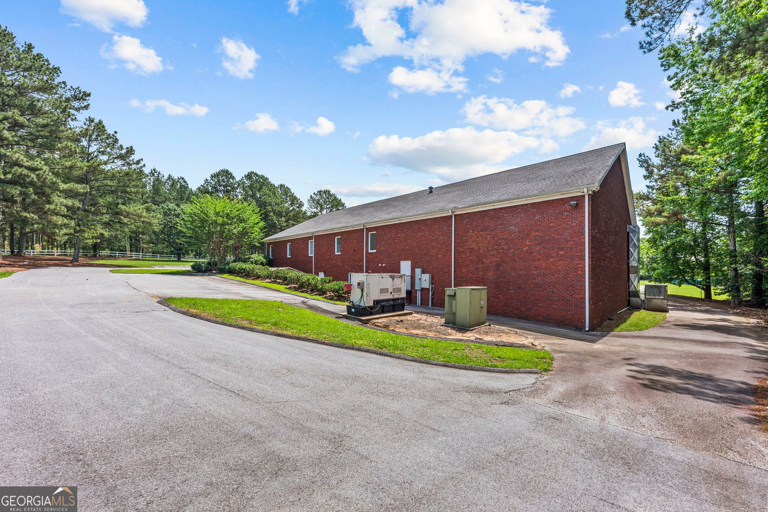 4440 Tuck RD