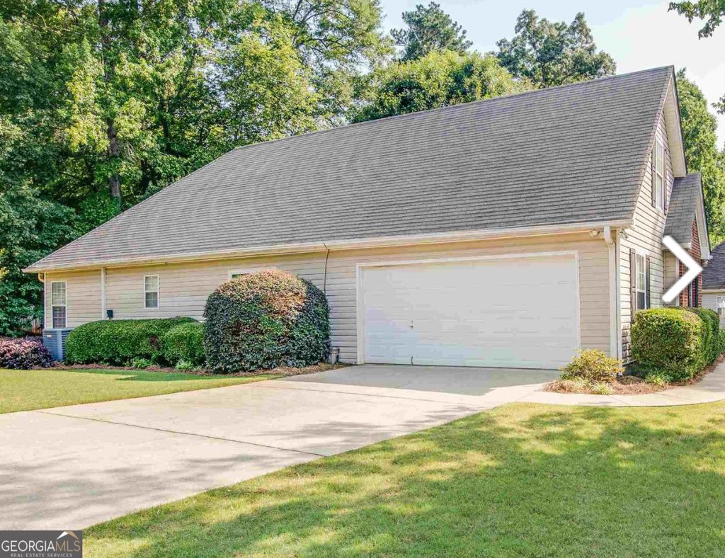 Photo of 212 Rockport Dr, Mcdonough, GA 30253 (MLS # 10675276)