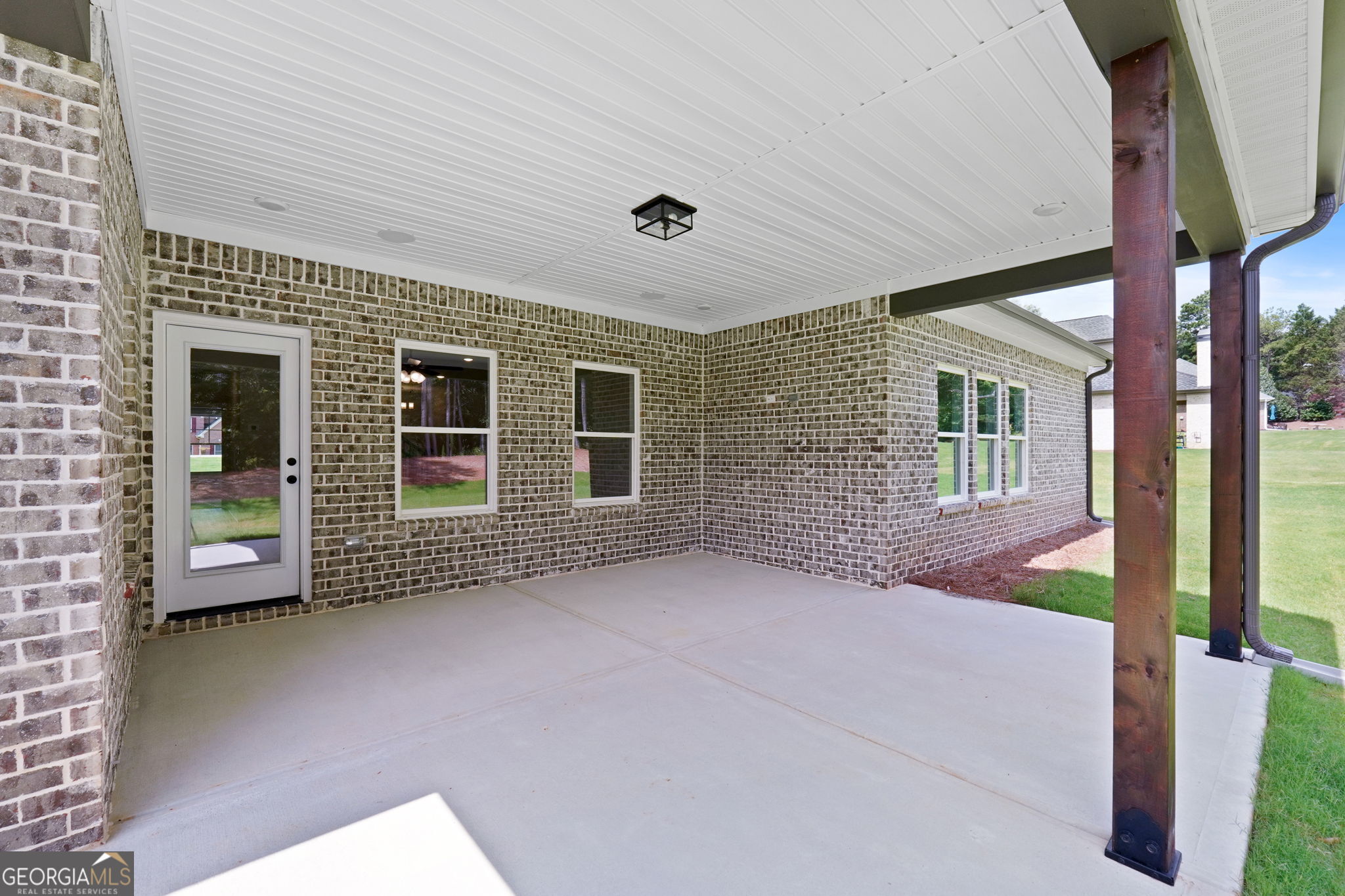1705 Lake Dow RD