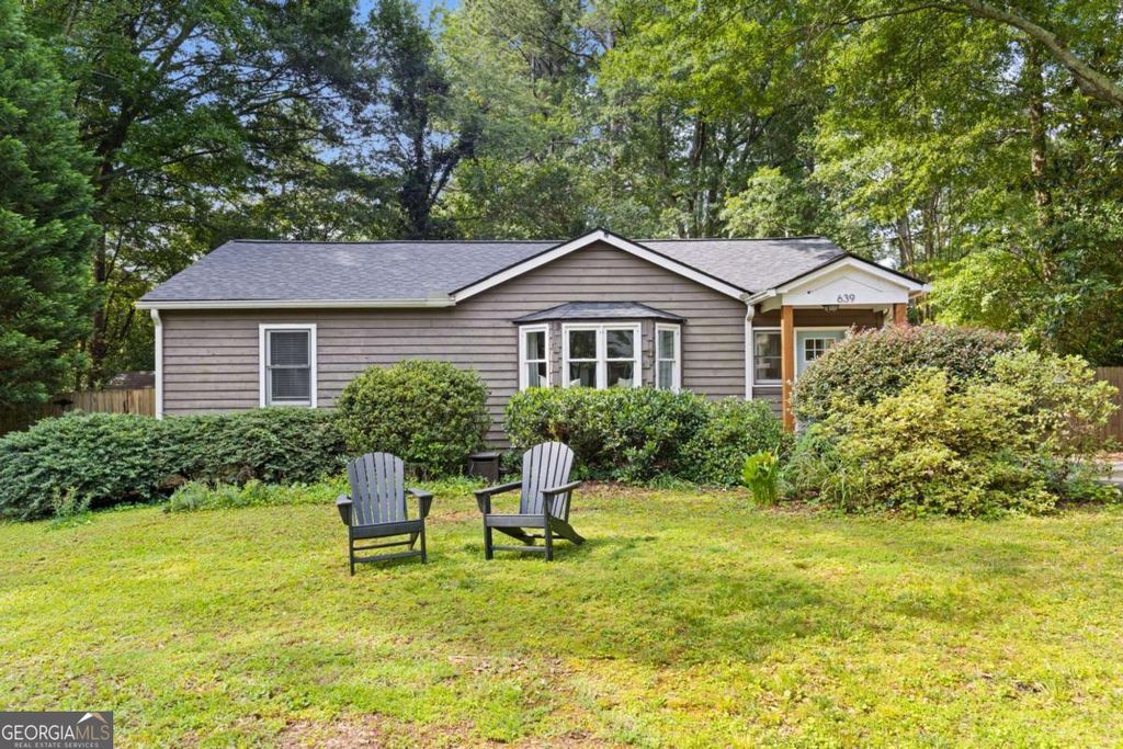 Photo of 639 Scott Circle, Decatur, GA 30033 (MLS # 10785339)