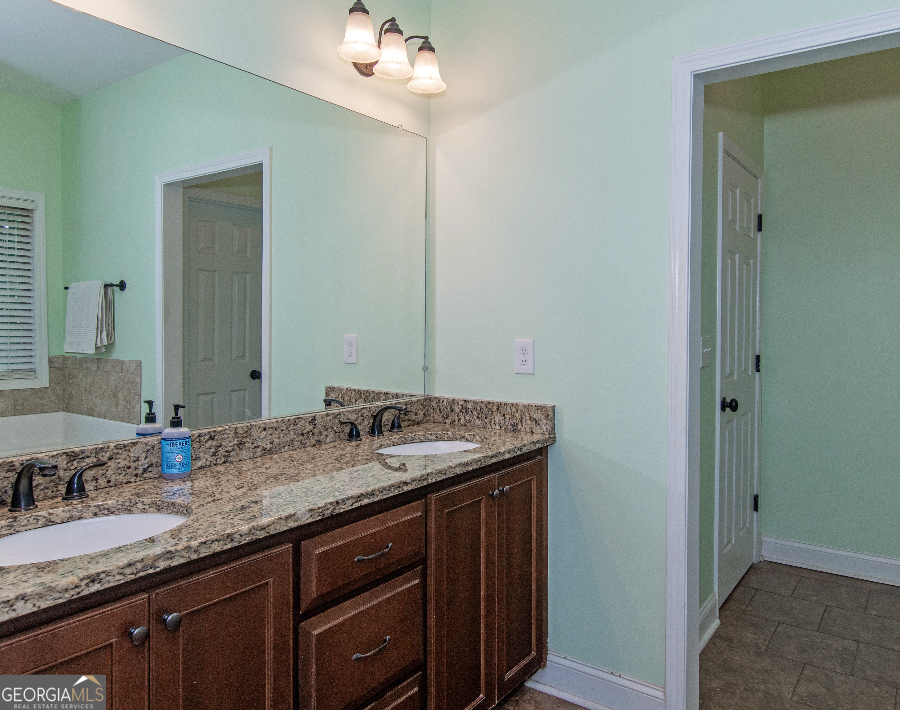 Hampton, Georgia 30228, United States, 4 Bedrooms Bedrooms, ,4 BathroomsBathrooms,Residential,Active,217950