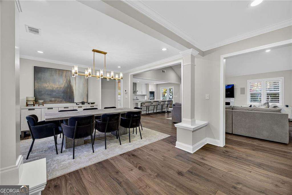 5197 Forest Brook PKWY