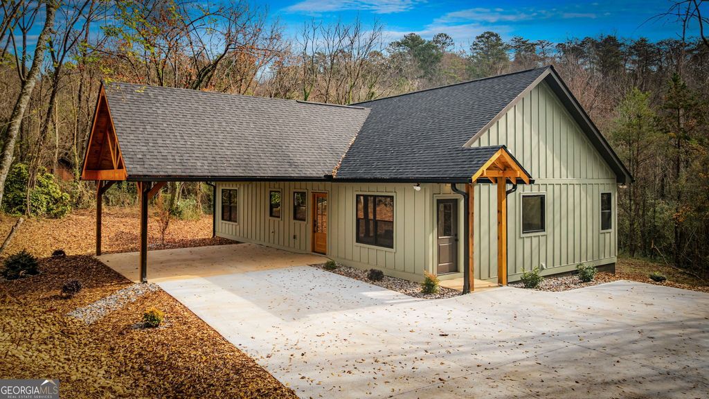 Photo of 40 Cherry Street, East Ellijay, GA 30539 (MLS # 10798850)