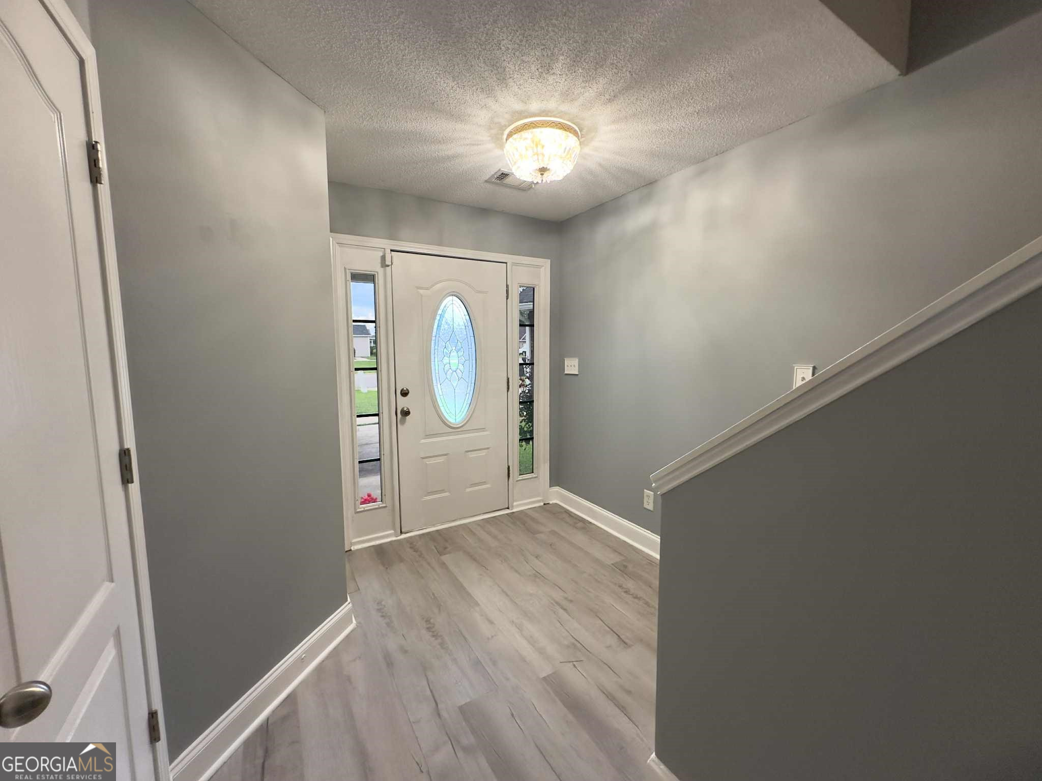 145 Rolling Woods CIR
