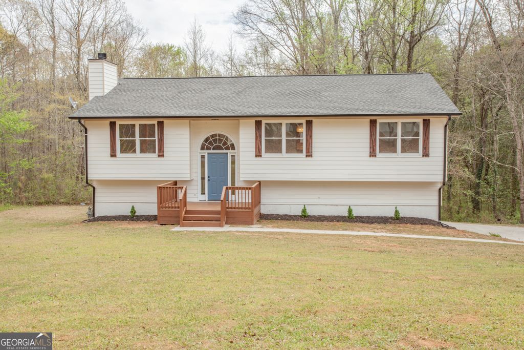 Photo of 232 Cypress Circle, Carrollton, GA 30116 (MLS # 10722409)