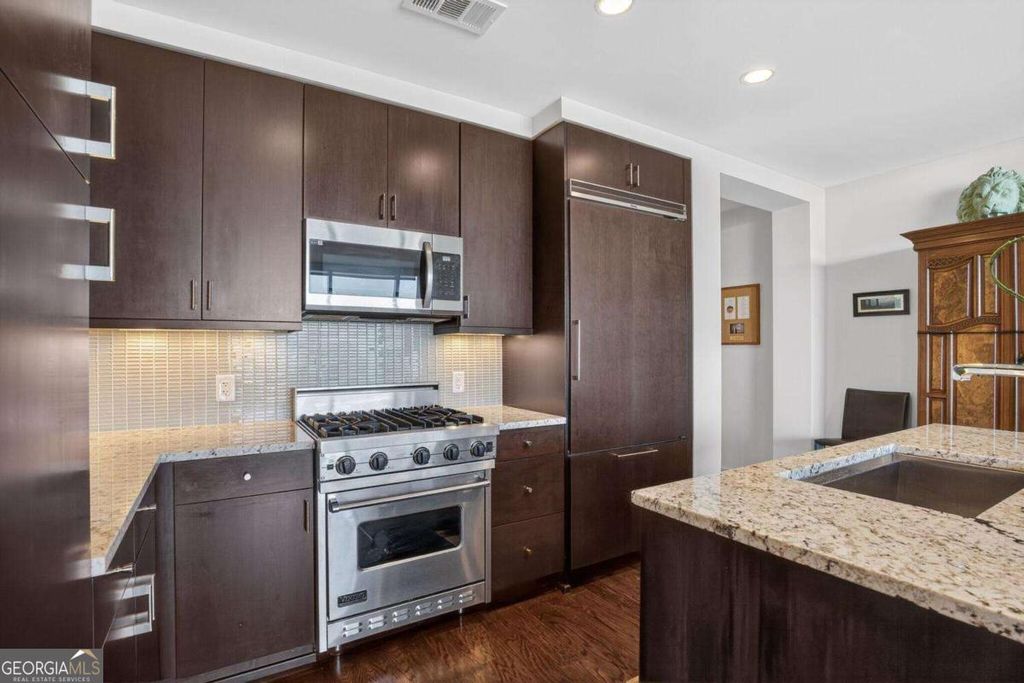 Photo of 3630 Peachtree Road NE #2606, Atlanta, GA 30326 (MLS # 10704598)