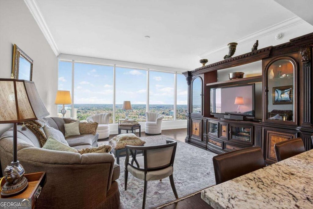 Photo of 3630 Peachtree Road NE #2606, Atlanta, GA 30326 (MLS # 10704598)