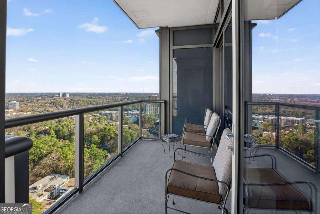 Photo of 3630 Peachtree Road NE #2606, Atlanta, GA 30326 (MLS # 10704598)