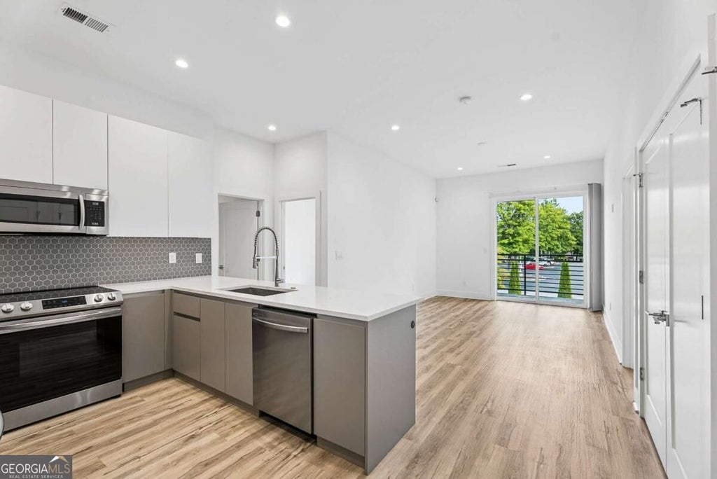 Photo of 1155 Custer Avenue SE #202, Atlanta, GA 30316 (MLS # 10871989)