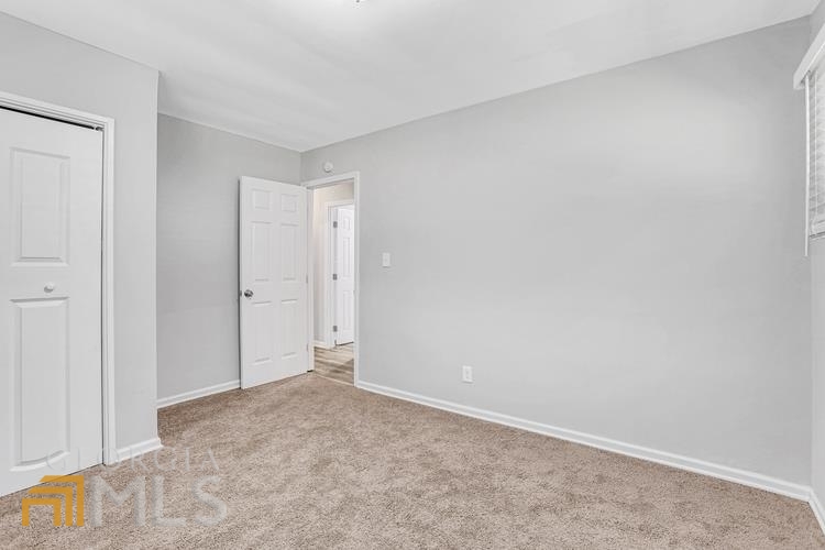 Valley Brook Estates - Residential Lease