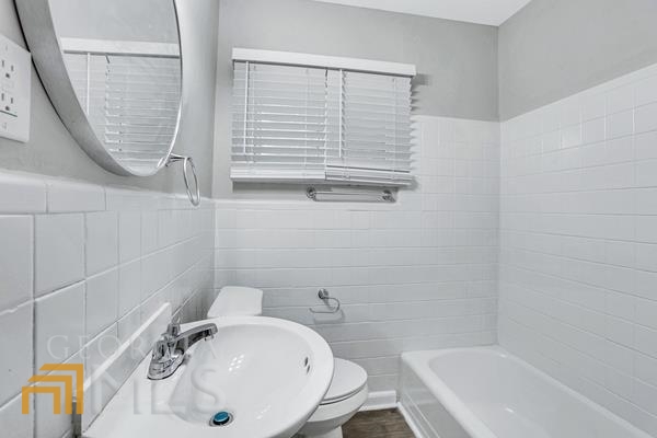 Valley Brook Estates - Residential Lease