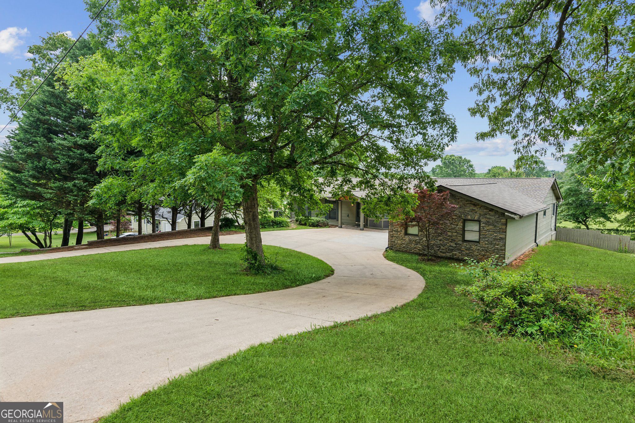 2055 Cactus LN