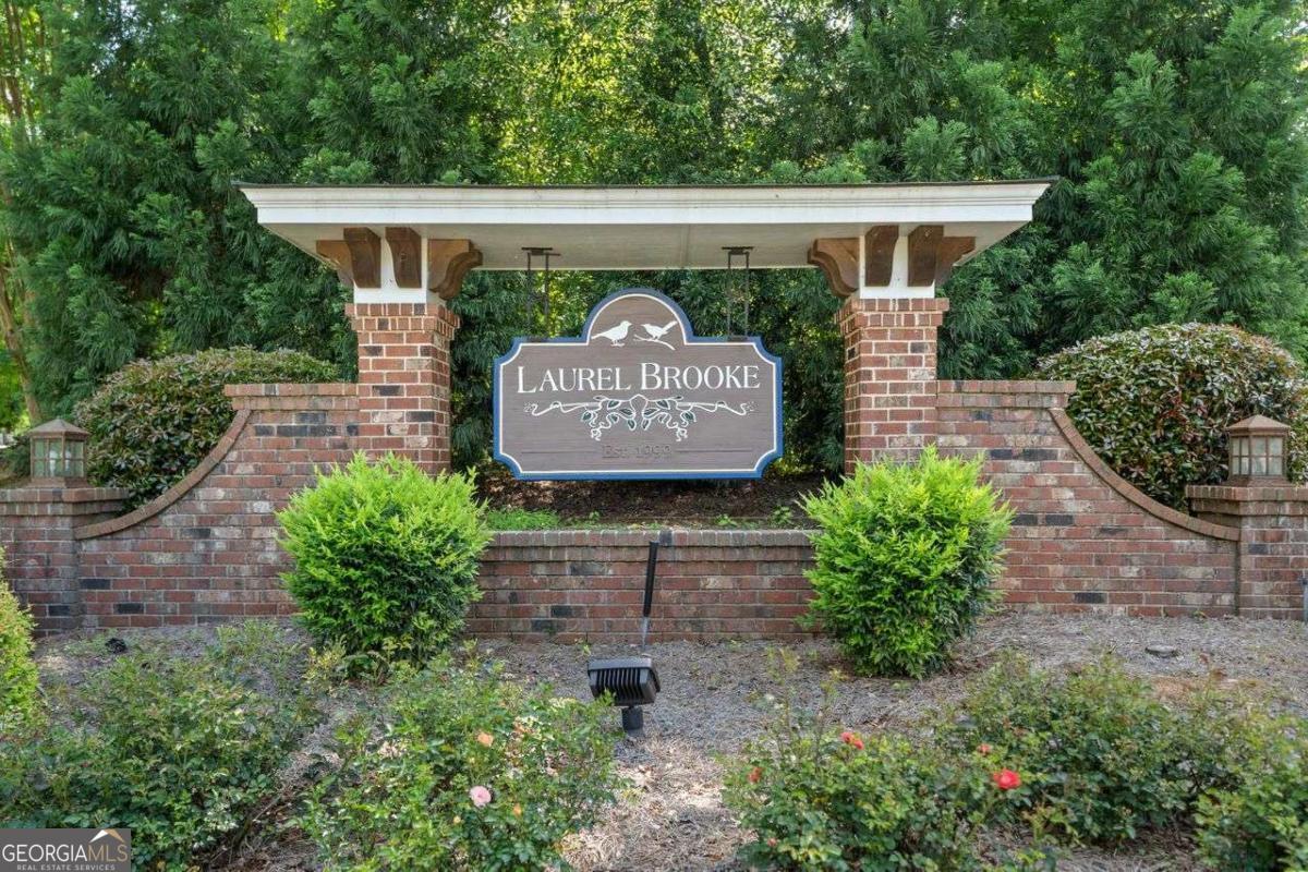 Laurel Brooke - Residential