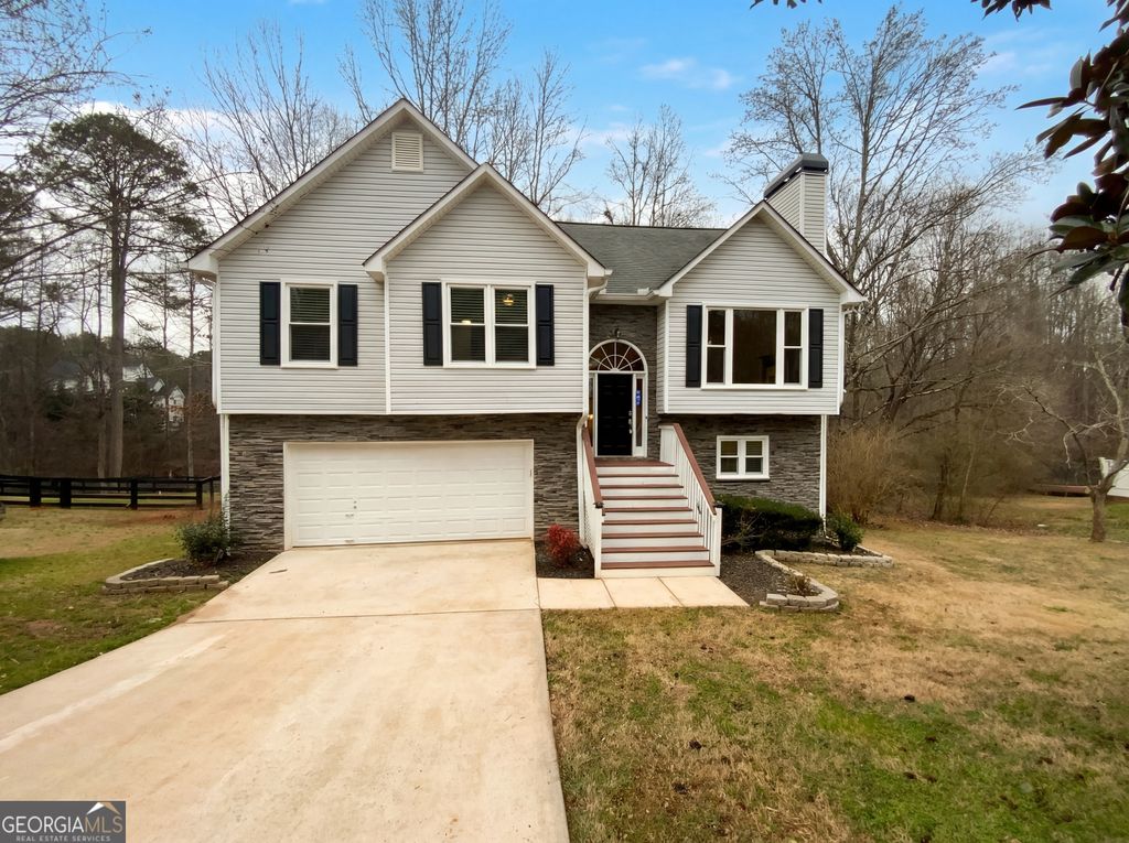 Photo of 7030 Wessex Way, Cumming, GA 30028 (MLS # 10696031)