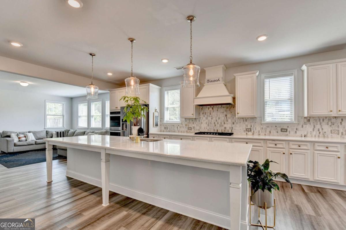 7550 Easton Valley LN