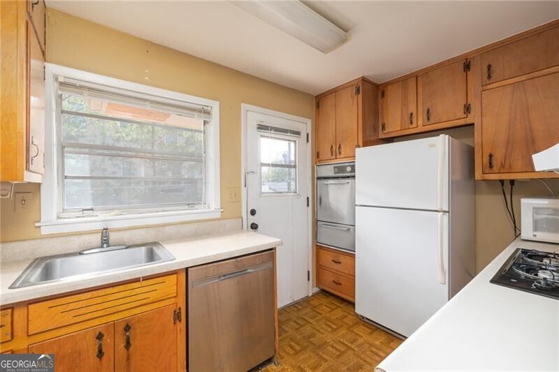 Atlanta, Georgia 30305, United States, 2 Bedrooms Bedrooms, ,2 BathroomsBathrooms,Residential,Active,4003