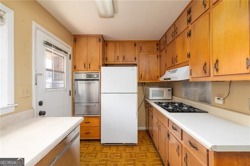 Atlanta, Georgia 30305, United States, 2 Bedrooms Bedrooms, ,2 BathroomsBathrooms,Residential,Active,4003