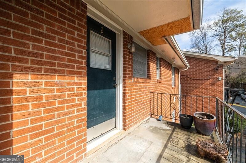 Atlanta, Georgia 30305, United States, 2 Bedrooms Bedrooms, ,2 BathroomsBathrooms,Residential,Active,4003