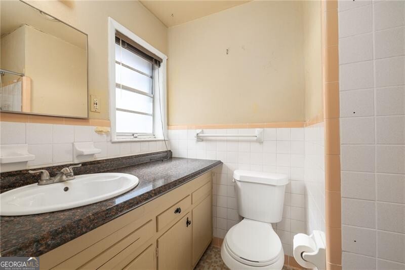 Atlanta, Georgia 30305, United States, 2 Bedrooms Bedrooms, ,2 BathroomsBathrooms,Residential,Active,4003