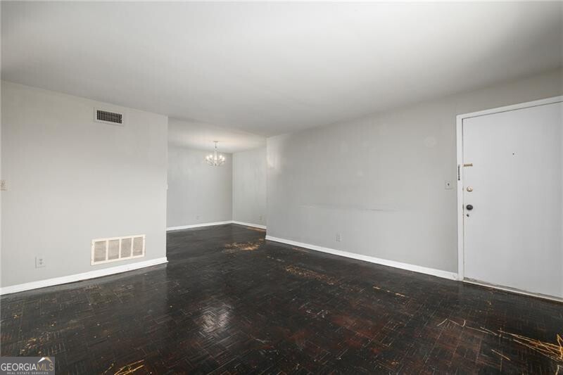 Atlanta, Georgia 30305, United States, 2 Bedrooms Bedrooms, ,2 BathroomsBathrooms,Residential,Active,4003