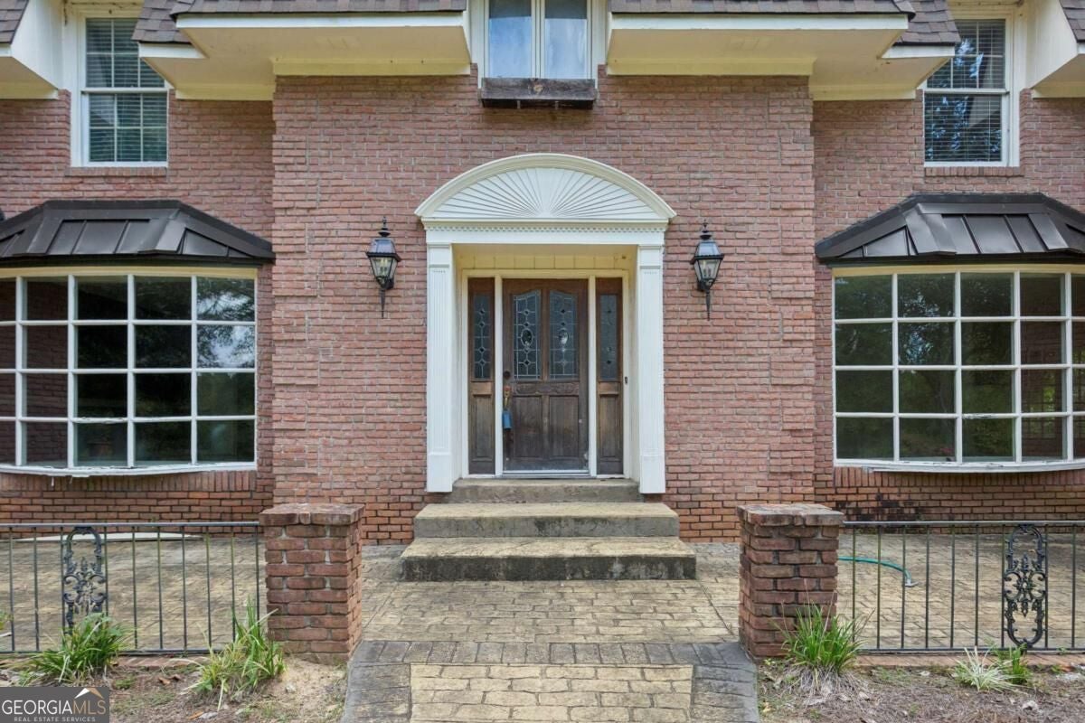 1048 W Macedonia Church RD