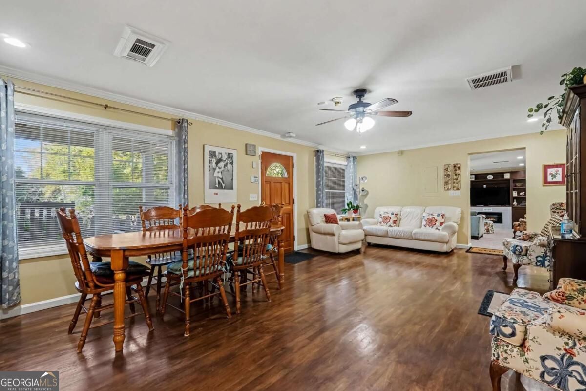 3605 Shallowford RD