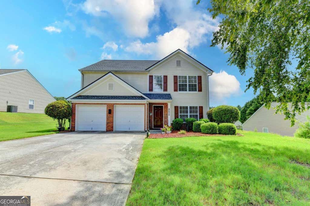 Photo of 4654 Pine Isle Way, Buford, GA 30518 (MLS # 10823082)