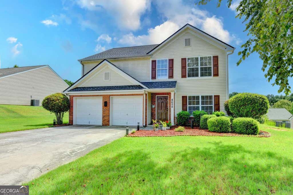 Photo of 4654 Pine Isle Way, Buford, GA 30518 (MLS # 10823082)