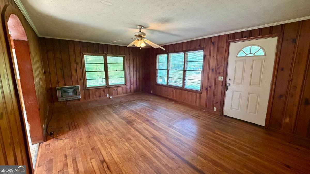 1477 S Highway 100