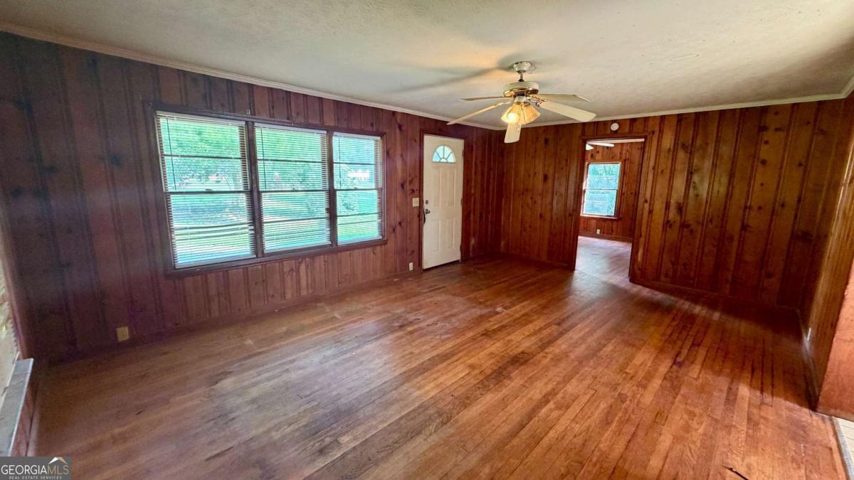 1477 S Highway 100